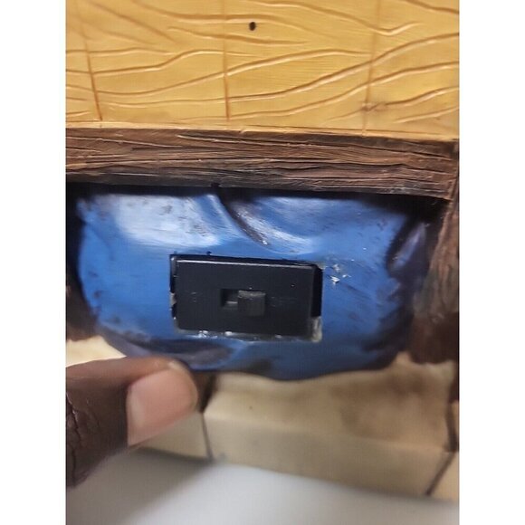 Holiday: Kirkland Fabric Mache Santa Claus 12” Workshop Christmas Scene Figure  - Picture 8 of 12